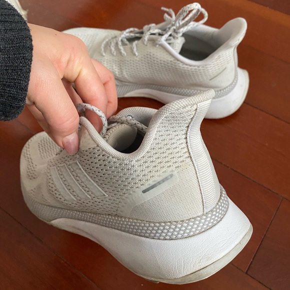 Adidas shoes - Picture 4 of 4